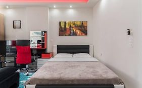 Luxury Studio In Downtown